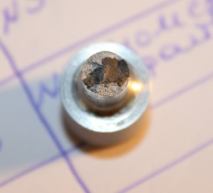 Испытания образцов литого алюминия на разрыв